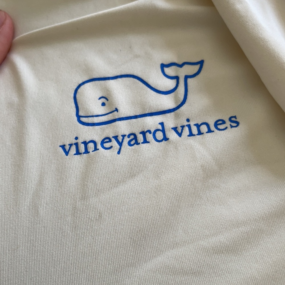 Vineyard vines long sleeve shirt with hood